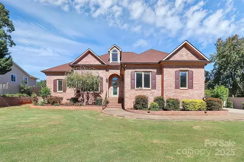 19 Bowen Dr, Belmont, NC 28012