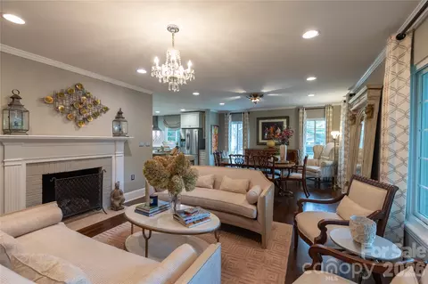 Living - 802 E Franklin St, Monroe, NC 28112 photo 1 of 2