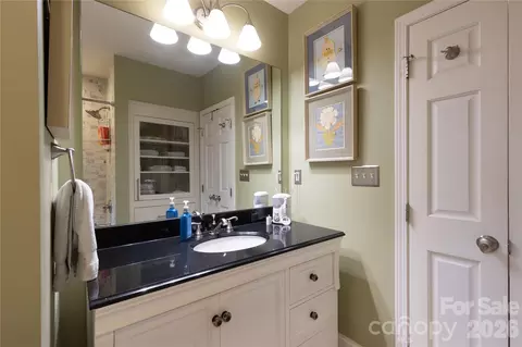 Bath - 802 E Franklin St, Monroe, NC 28112 photo 4 of 6
