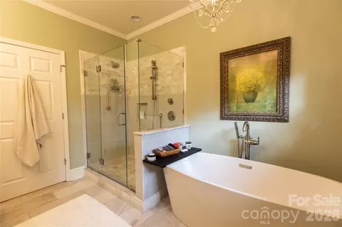 Bath - 802 E Franklin St, Monroe, NC 28112 photo 2 of 6