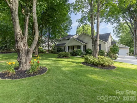 Exterior - 802 E Franklin St, Monroe, NC 28112 photo 4 of 7