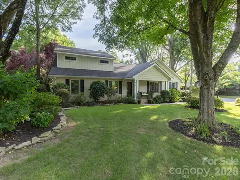 Exterior - 802 E Franklin St, Monroe, NC 28112 photo 5 of 7