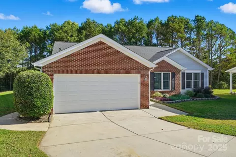 3324 Covelo Ct, Charlotte, NC 28262
