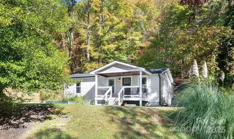 351 Dix Creek Apt 2 Rd, Leicester, NC 28748