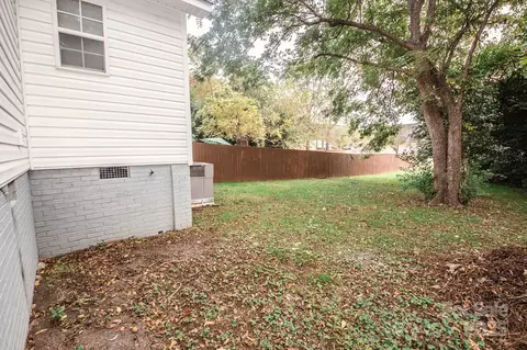 Exterior - 707 Summit St, Monroe, NC 28112 photo 1 of 2