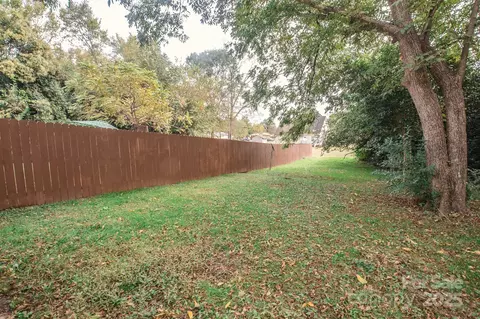 Exterior - 707 Summit St, Monroe, NC 28112 photo 2 of 2