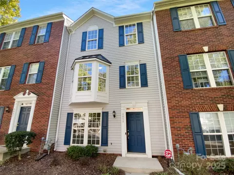 9658 Blossom Hill Dr, Huntersville, NC 28078