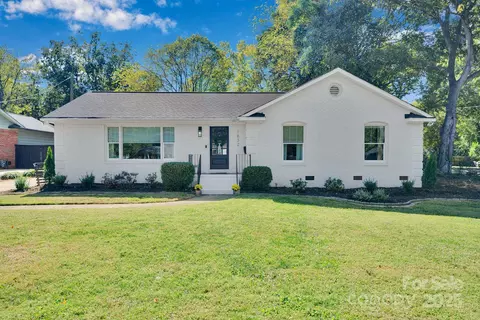 1832 Emerywood Dr, Charlotte, NC 28210