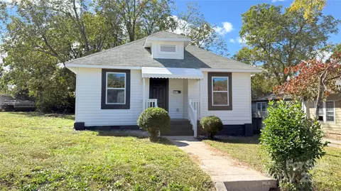 227 W 11th St, Salisbury, NC 28144