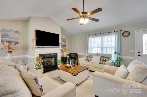 Living - 1369 Landsdowne Dr, Conover, NC 28613 photo 3 of 3