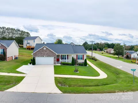 View/Area - 1369 Landsdowne Dr, Conover, NC 28613 photo 5 of 5