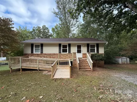 1003 Ramseur St, Kings Mountain, NC 28086