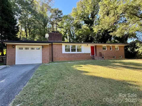 302 Suburban Ave, Kannapolis, NC 28083