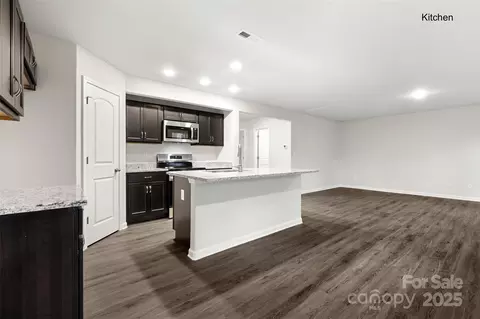 1602 University Dr, Lancaster, SC 29720 photo 4