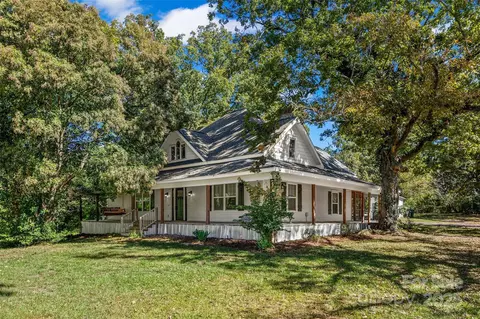 512 N Beersheba Rd, Clover, SC 29710