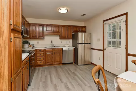 Kitchen - 5903 Griffith Rd, Monroe, NC 28112 photo 2 of 3
