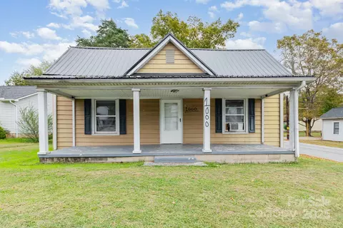 1209 3rd St, Spencer, NC 28159