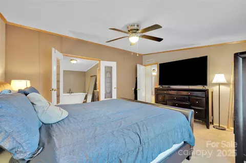 Bedroom - 2824 Harmony Hwy, Harmony, NC 28634 photo 4 of 7