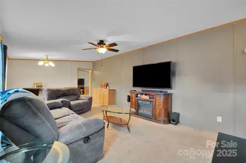 Living - 2824 Harmony Hwy, Harmony, NC 28634 photo 3 of 5
