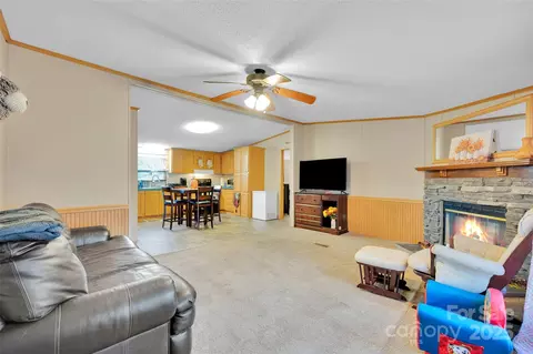 Living - 2824 Harmony Hwy, Harmony, NC 28634 photo 5 of 5