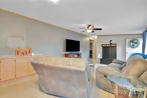 Living - 2824 Harmony Hwy, Harmony, NC 28634 photo 2 of 5