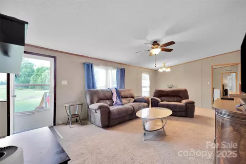 Living - 2824 Harmony Hwy, Harmony, NC 28634 photo 1 of 5