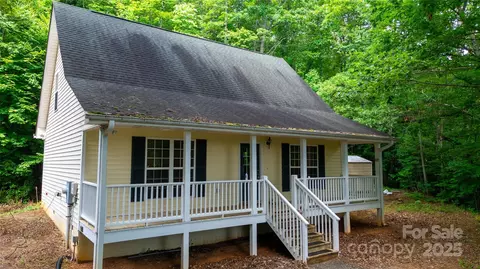 419 Bayberry Cove Rd, Sylva, NC 28779