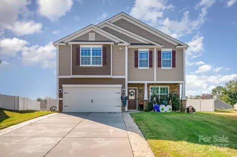 7415 Foxgate Cir, Charlotte, NC 28215