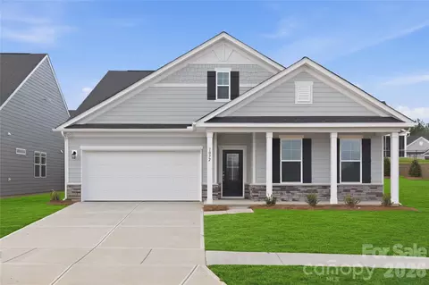 1072 Arundle Rd, Sherrills Ford, NC 28673