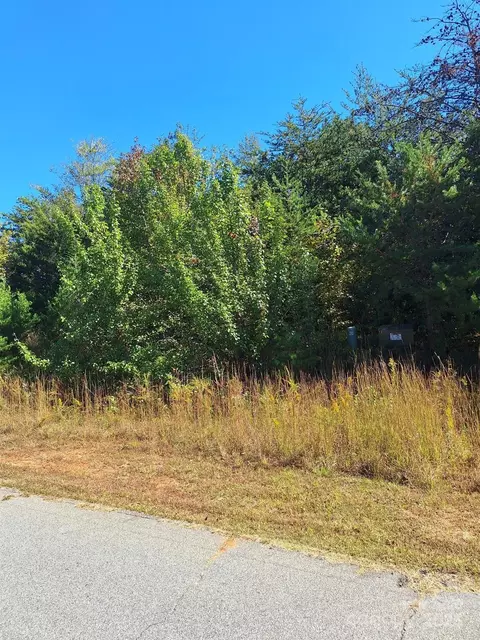 25 Planters Row Rd, Iron Station, NC 28080