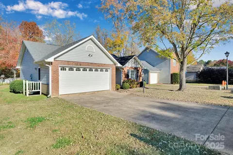4810 Von Ct, Monroe, NC 28110 photo 2