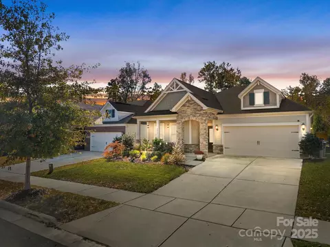 3933 Longmore Ln, Kannapolis, NC 28081