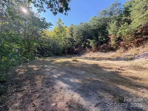 762 Island Creek Rd, Lake Lure, NC 28746