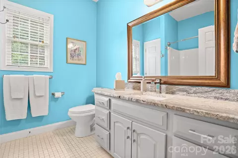 Bath - 811 4th Ne St NE, Conover, NC 28613 photo 4 of 4