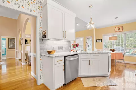 Kitchen - 811 4th Ne St NE, Conover, NC 28613 photo 3 of 5