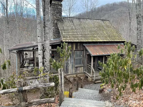 115 Boardinghouse Way #115, Sylva, NC 28779
