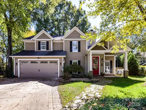 129 Shorecrest Dr, Davidson, NC 28036