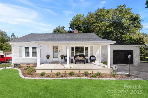 107 Arrowood Dr, Kings Mountain, NC 28086