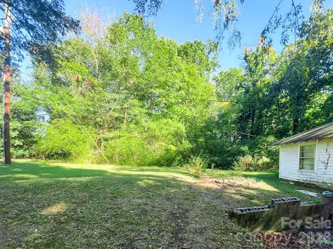 Exterior - 122 Ranson Rd, Lancaster, SC 29720 photo 3 of 5