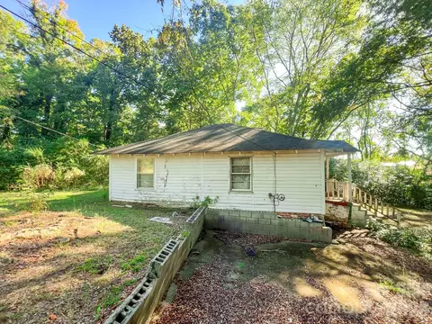 Exterior - 122 Ranson Rd, Lancaster, SC 29720 photo 2 of 5
