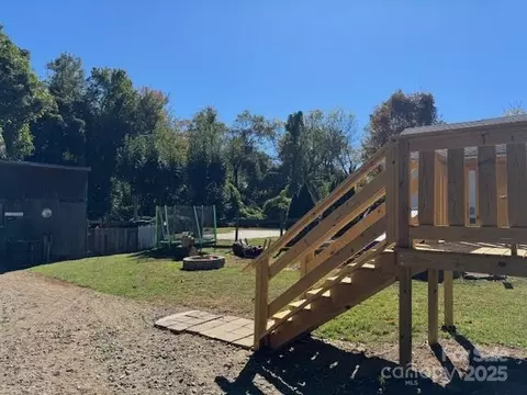 718 E Union St, Morganton, NC 28655 photo 16