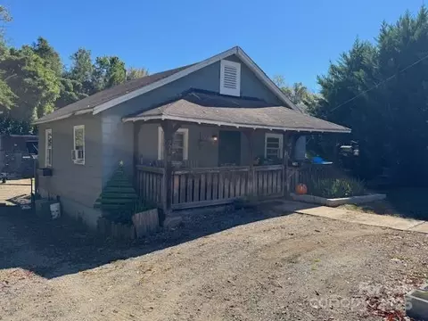 718 E Union St, Morganton, NC 28655 photo 2
