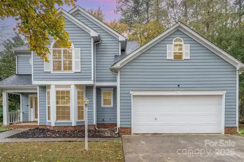 11136 Scrimshaw Ln, Charlotte, NC 28215