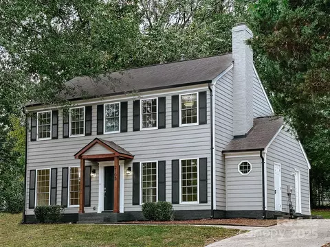 2105 Killarney Pl, Charlotte, NC 28262