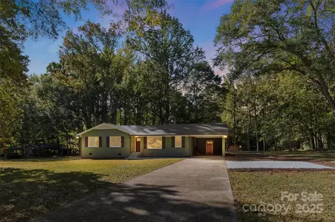 1895 Forest Lake Dr, Rock Hill, SC 29732
