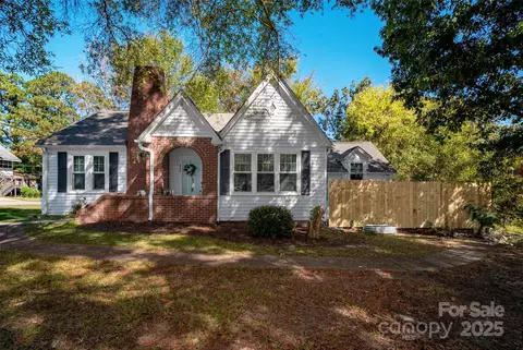 900 Chesterfield Ave, Lancaster, SC 29720