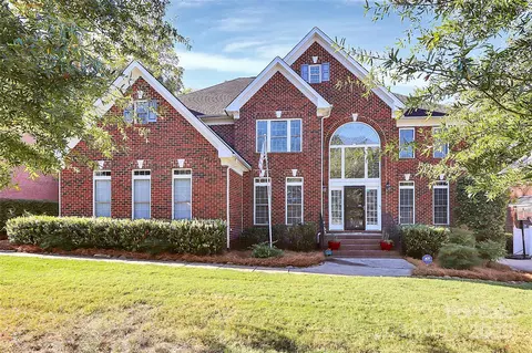 9814 Devonshire Dr, Huntersville, NC 28078