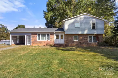 543 Blacksnake Rd, Stanley, NC 28164