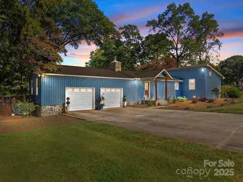 255 Topsail Rd, Salisbury, NC 28146