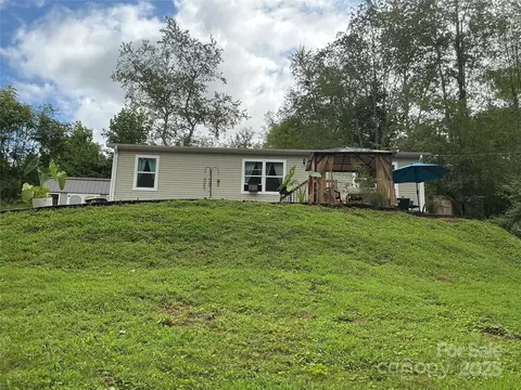 Skyland Circle, Asheville, NC 28804